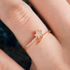 HUITAN Luxury Wedding Anniversary Ring with Pear Shape Huge CZ Prong Setting Rose Gold Color Fashion Engagement Rings for Women