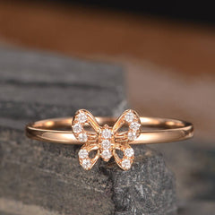 HUITAN Luxury Wedding Anniversary Ring with Pear Shape Huge CZ Prong Setting Rose Gold Color Fashion Engagement Rings for Women