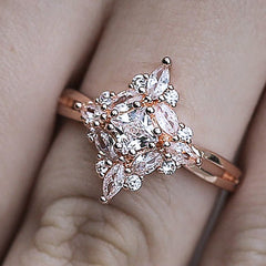 HUITAN Luxury Wedding Anniversary Ring with Pear Shape Huge CZ Prong Setting Rose Gold Color Fashion Engagement Rings for Women
